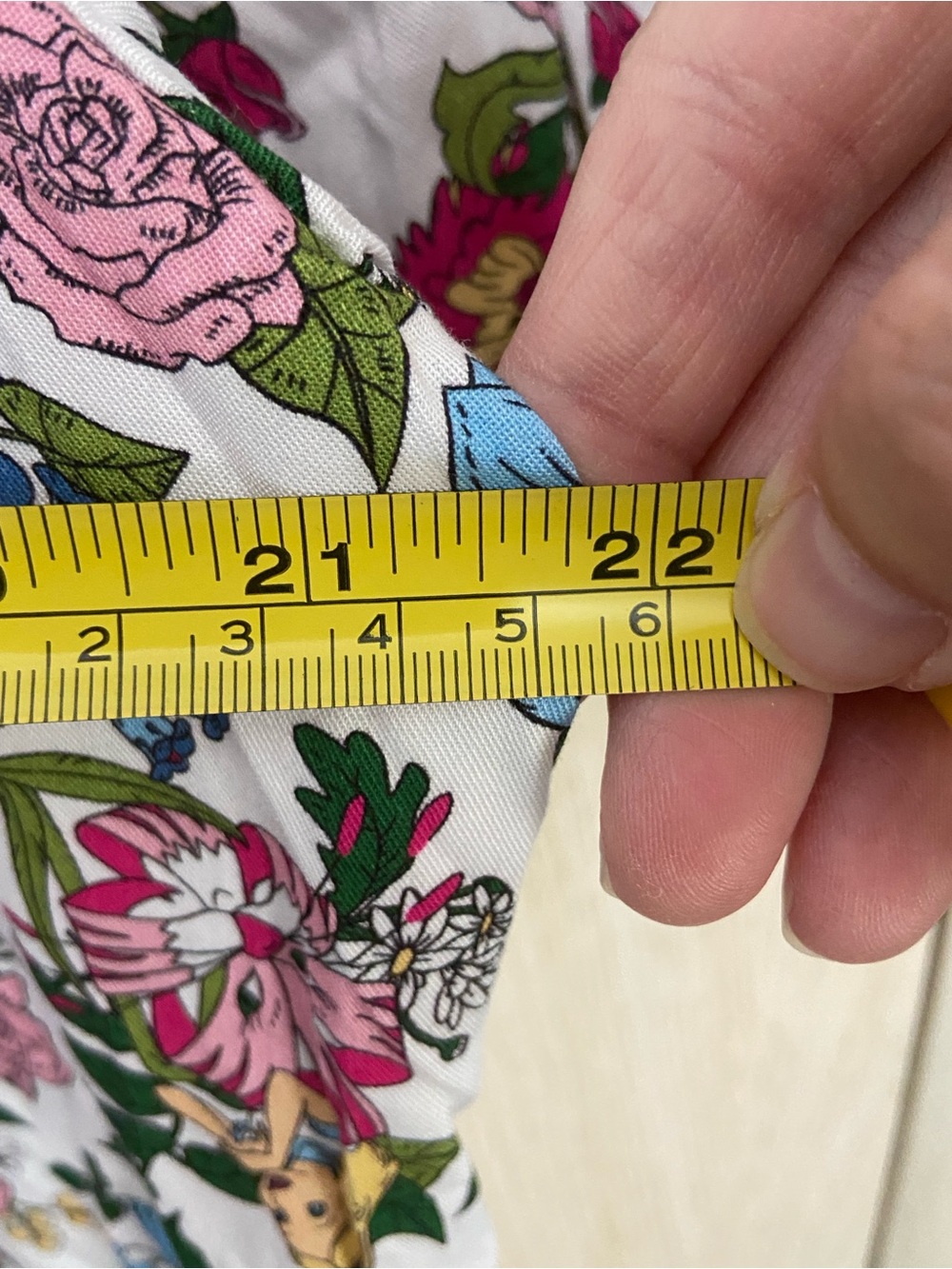 Ashley Eckstein Designer Showcase Disney Epcot Alice In Wonderland Blouse Sz XL - Picture 7 of 7